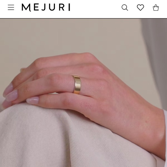 Mejuri stackable rings - Picture 4 of 5